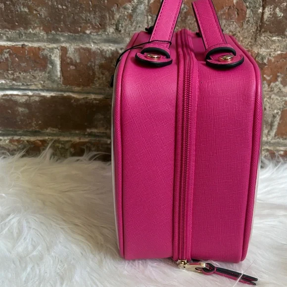 Calpak dragonfruit Transparent Travel Case- Medium Size - Picture 3 of 8